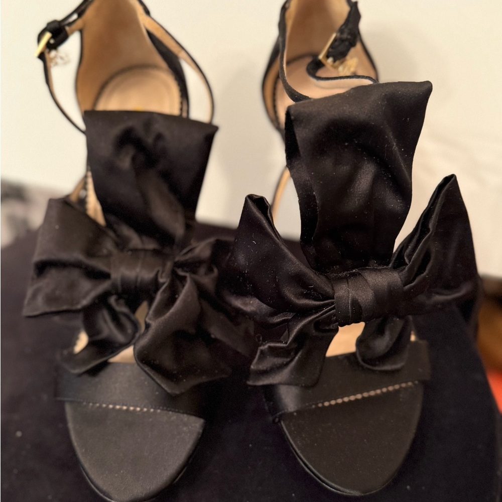 DSQUARED2 Elegant Black Satin Bow Heels